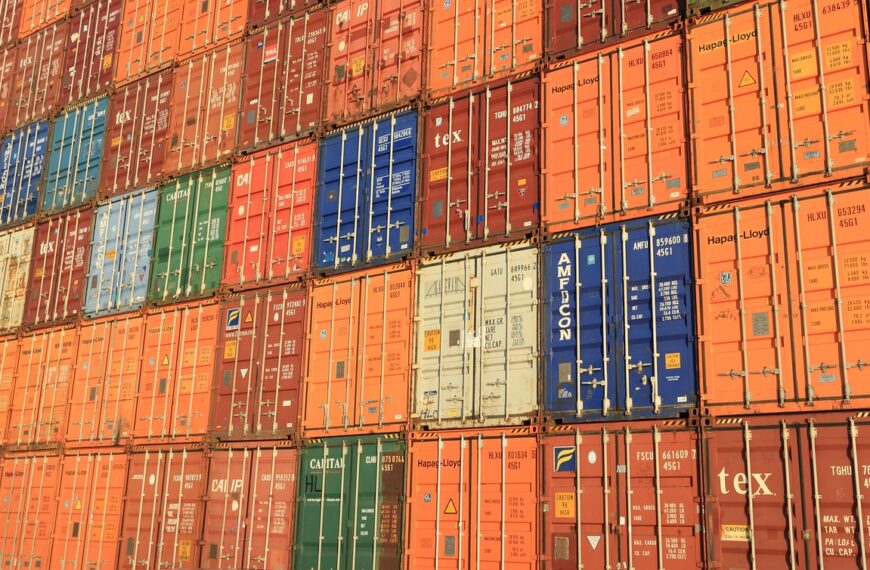 Illustration of A Closer Look at International Shipping Marketplaces for 2023