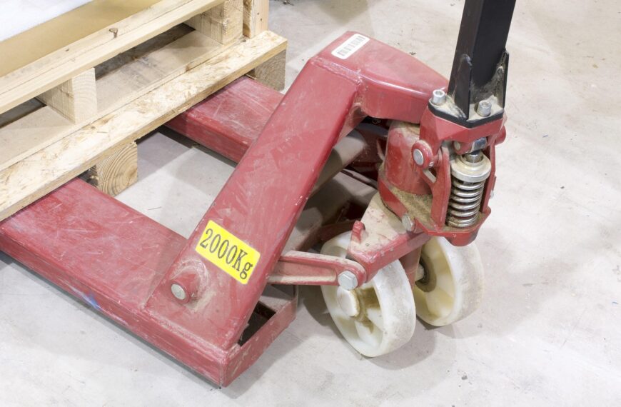 Shipping Industrial Equipment illustration for How to Ship Industrial Equipment to Emerging Markets Effectively