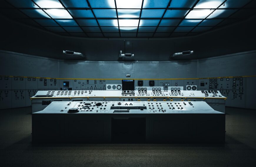 shipping cost control illustration for Master Your Shipping Costs: Tips for Savvy Buyers